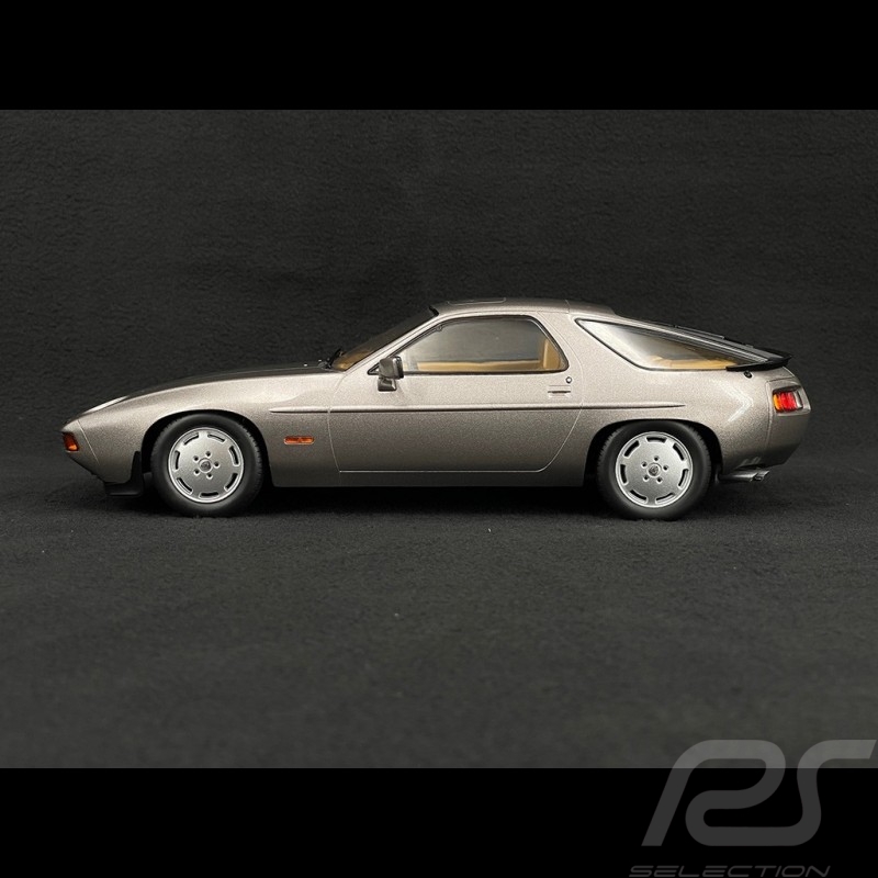 Porsche 928S 1980 Metallic Grey 1/18 ModelCar Group MCG18199