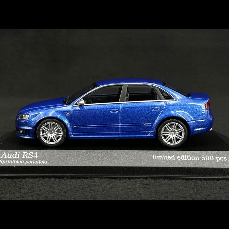 Audi RS4 B7 2006 スプリントブルー 1/18 【公式通販】