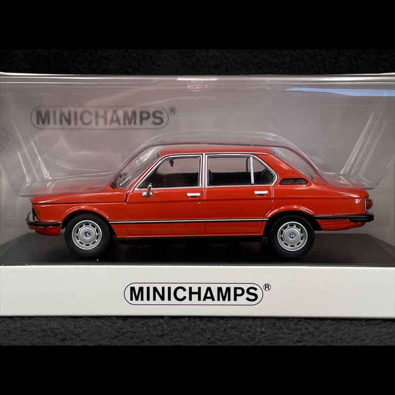 Minichamps 1/43 - BMW 520 I E12 Verte 1974 - Collection - Boîte Incluse