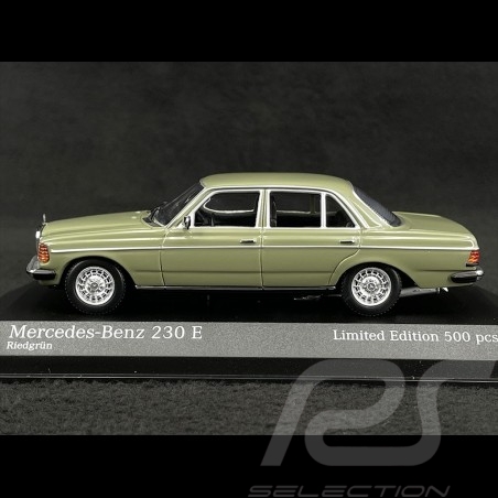 Mercedes-Benz 230E W123 Limousine 1982 Riedgrün 1/43 Minichamps 943032204