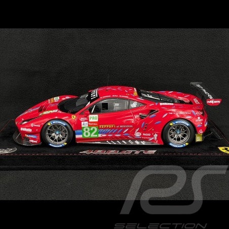 Ferrari 488 GTE Pro n°82...