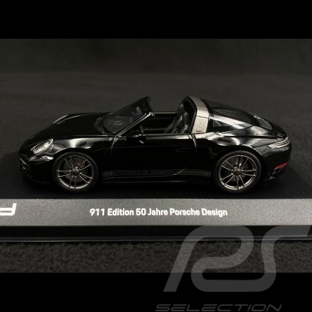 Porsche 911 Targa 4 GTS...